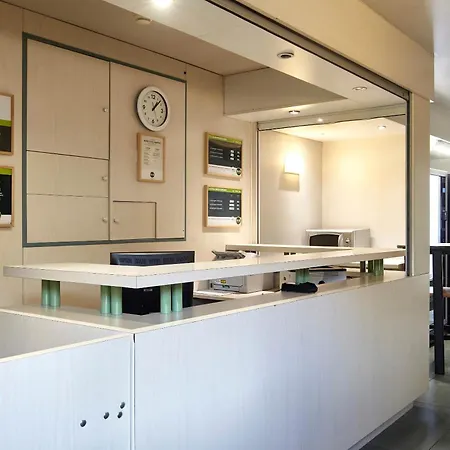 B&B Hotel Saclay *