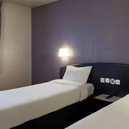 B&B Hotel Saclay Hotel *