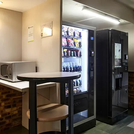 B&B Hotel Saclay Saclay