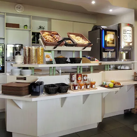 B&B Hotel Saclay Hotel
