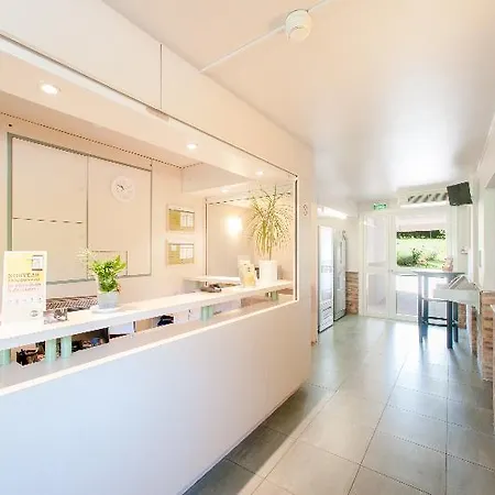B&B Hotel Saclay *